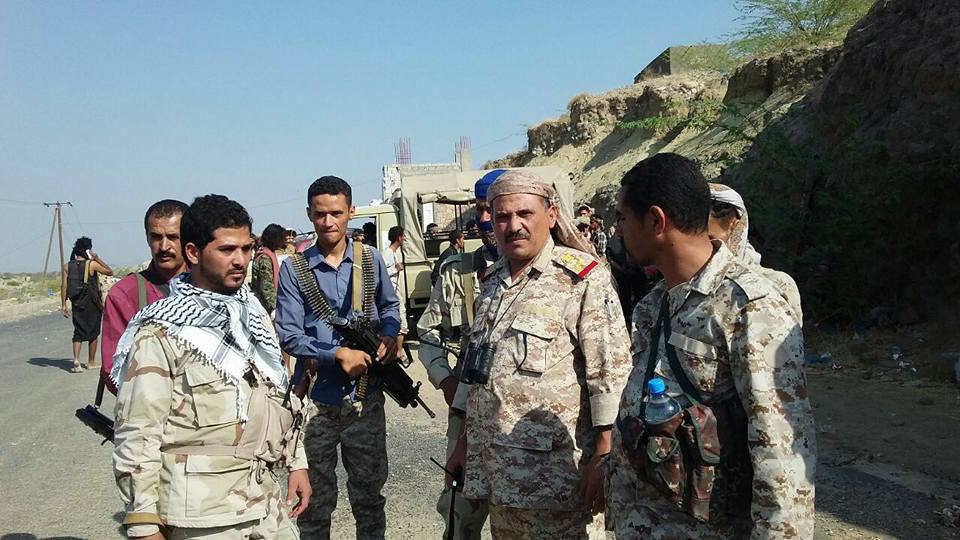 قائد محور تعز يقود المعارك في الجبهات الشرقية والغربية