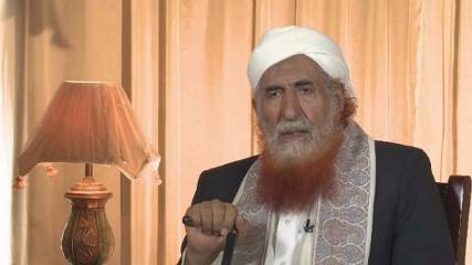 مسلحون حوثيون يقتحمون منزل الشيخ عبد المجيد الزنداني ويختطفون 2 من حراسه