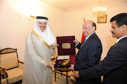 "الزياني" يدعو اليمنيين إلى التمسك بالتوافق الوطني وتغليب الحكمة والعقل